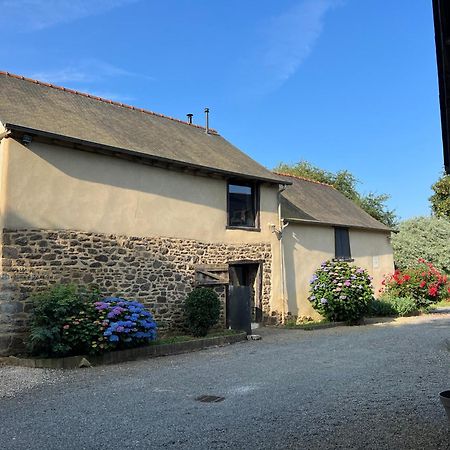 Le Logis De La Lettre Bed & Breakfast Tinteniac Exterior photo