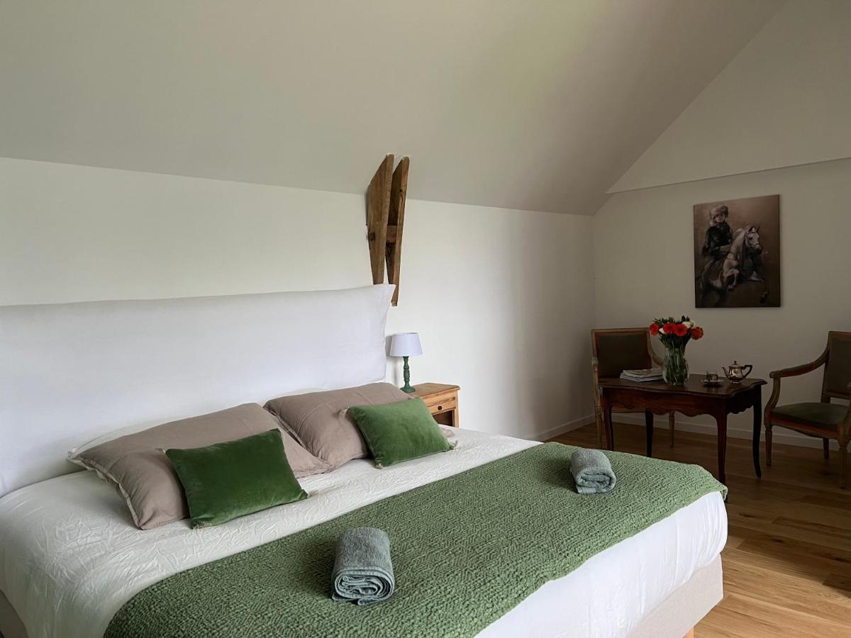 Le Logis De La Lettre Bed & Breakfast Tinteniac Room photo