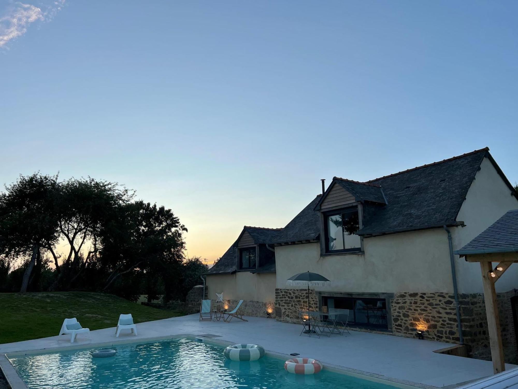 Le Logis De La Lettre Bed & Breakfast Tinteniac Exterior photo